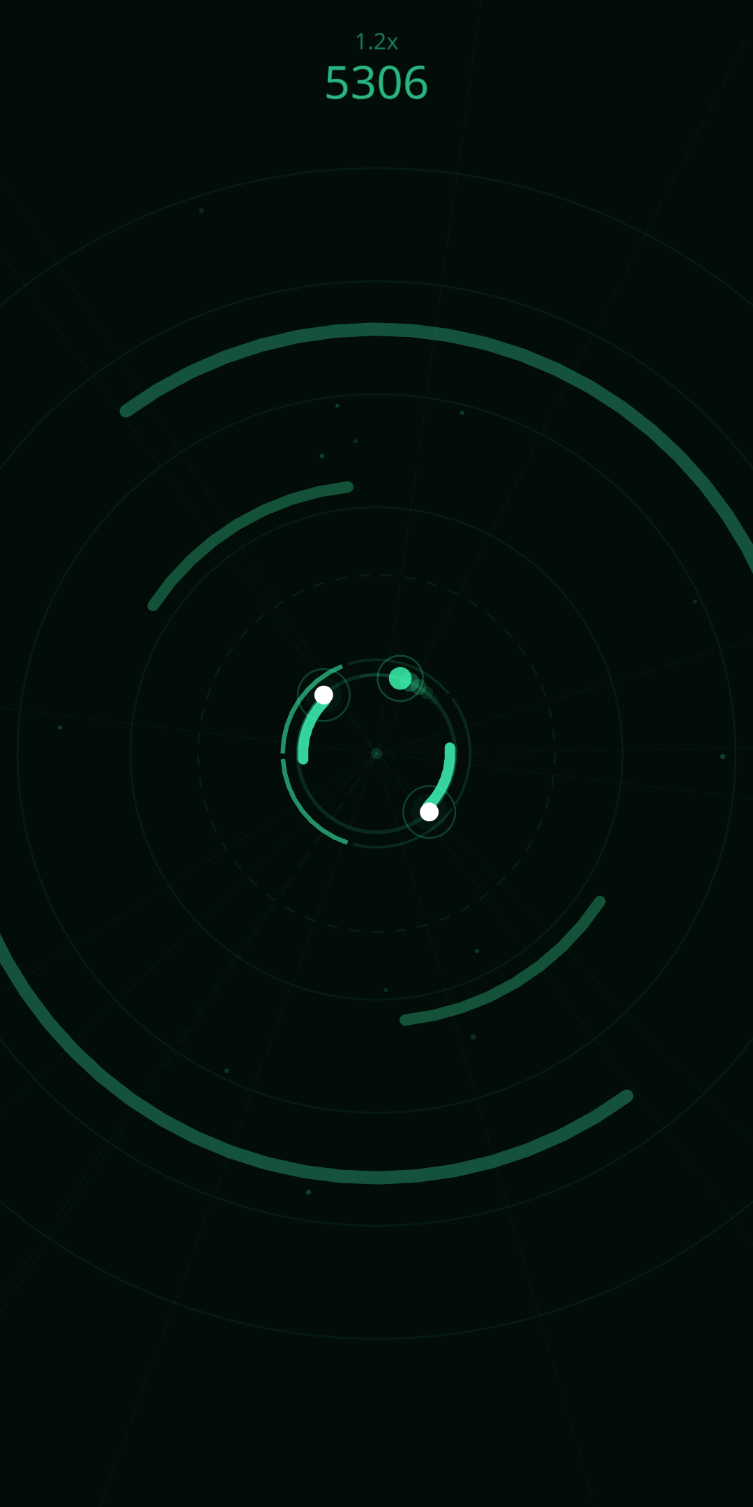 Late endless phase. Big arcs closing in symmetrically as the score climbs.